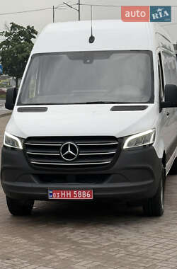 Грузопассажирский фургон Mercedes-Benz Sprinter 2021 в 