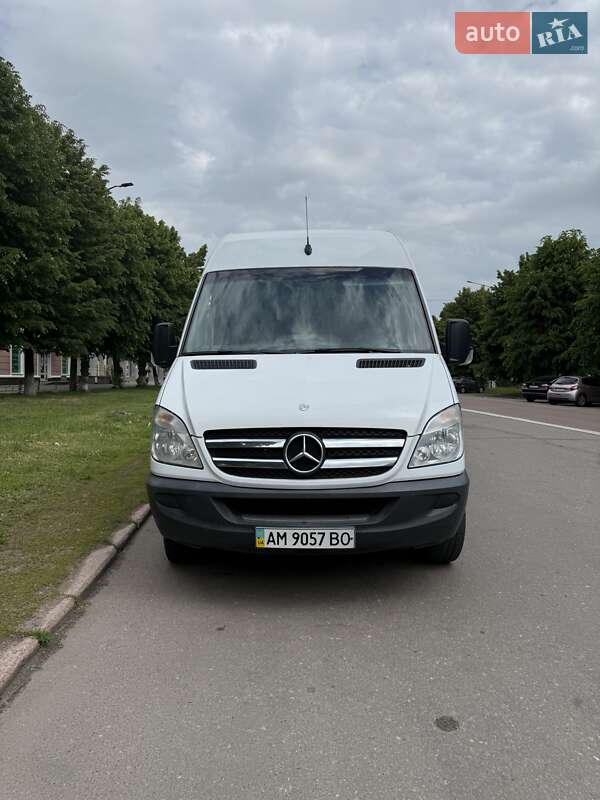 Mercedes-Benz Sprinter 2011