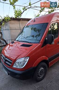 Грузовой фургон Mercedes-Benz Sprinter 2011 в 