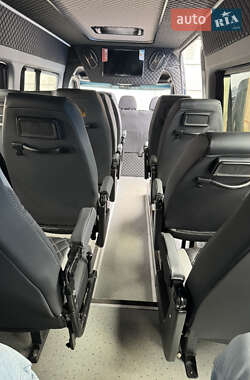 Мікроавтобус Mercedes-Benz Sprinter 2011 в 