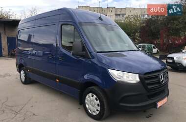 Грузовой фургон Mercedes-Benz Sprinter 2018 в 