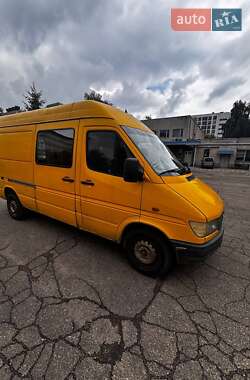 Вантажний фургон Mercedes-Benz Sprinter 2000 в Львові