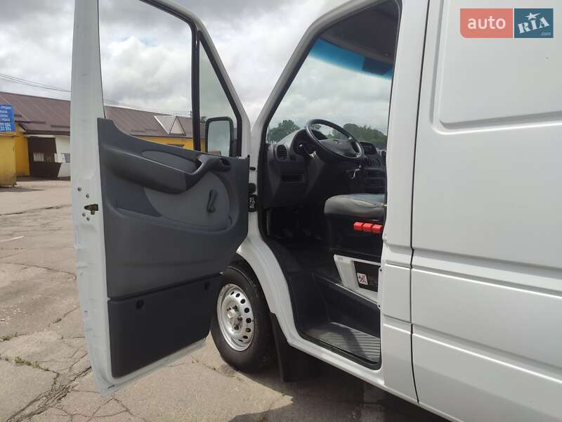 Грузовой фургон Mercedes-Benz Sprinter 2005 в Ровно