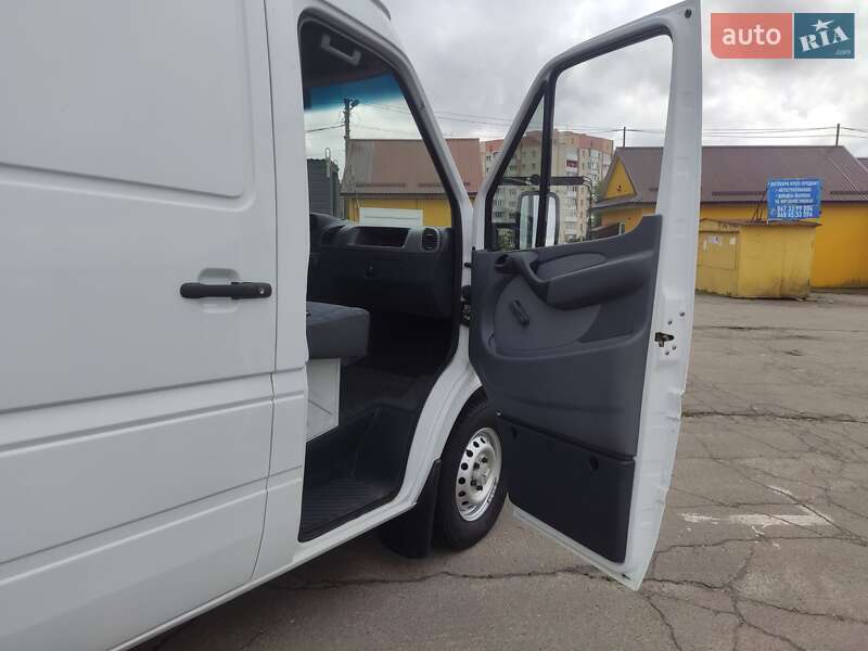 Грузовой фургон Mercedes-Benz Sprinter 2005 в Ровно