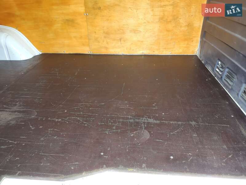 Грузовой фургон Mercedes-Benz Sprinter 2005 в Ровно