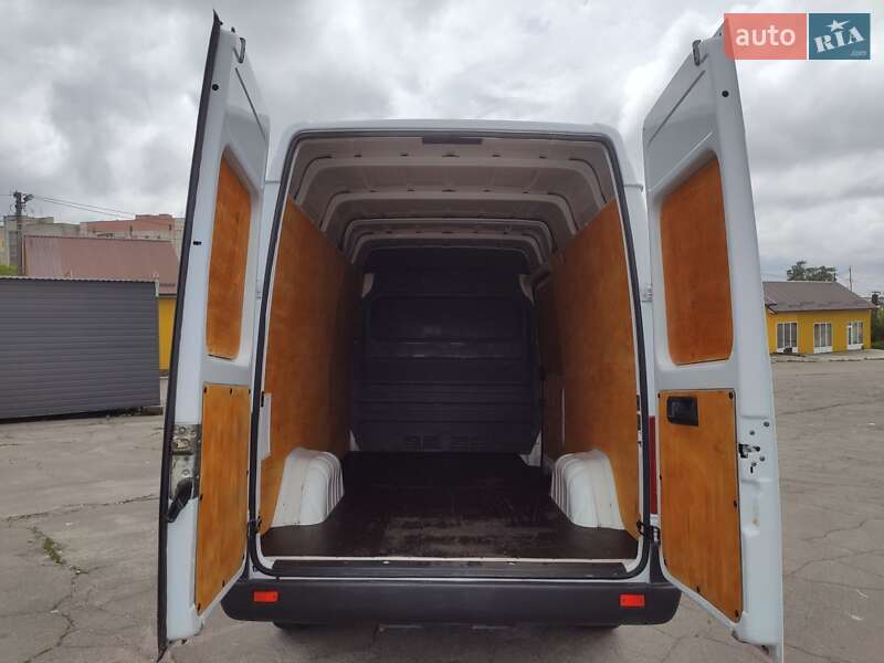 Грузовой фургон Mercedes-Benz Sprinter 2005 в Ровно