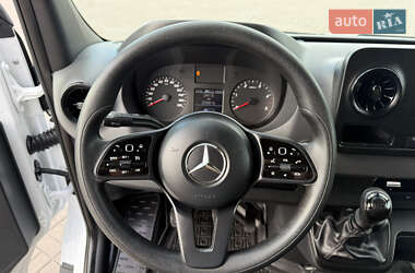 Вантажний фургон Mercedes-Benz Sprinter 2021 в 
