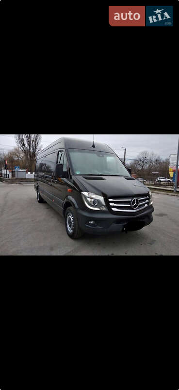 Вантажний фургон Mercedes-Benz Sprinter 2015 в Сваляві