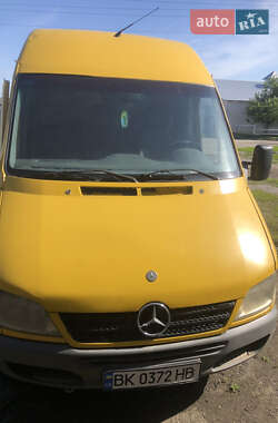 Грузовой фургон Mercedes-Benz Sprinter 2005 в Остроге