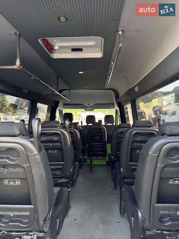 Микроавтобус Mercedes-Benz Sprinter 2000 в Иршаве