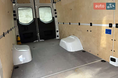 Грузовой фургон Mercedes-Benz Sprinter 2020 в 