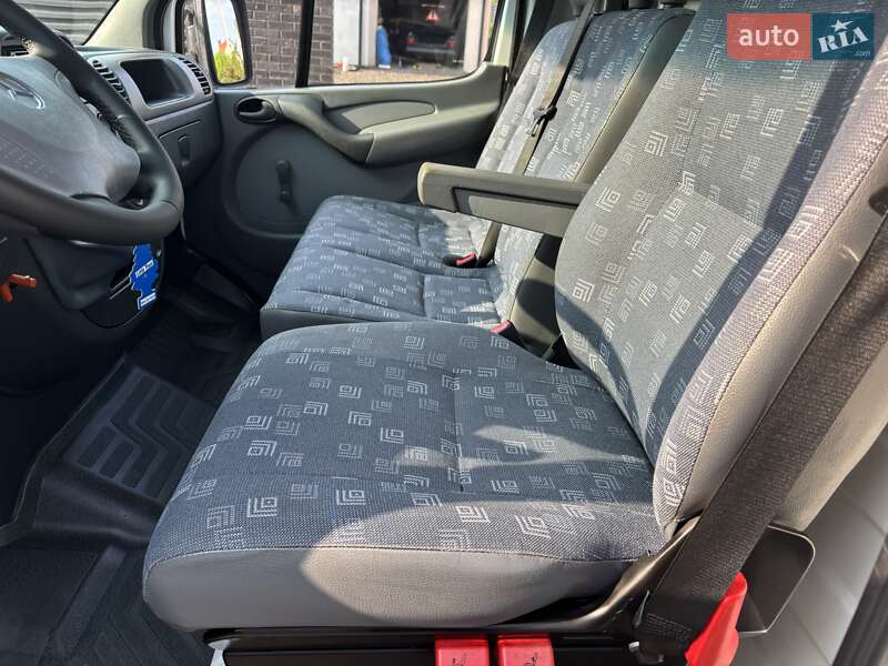 Вантажний фургон Mercedes-Benz Sprinter 2005 в Луцьку