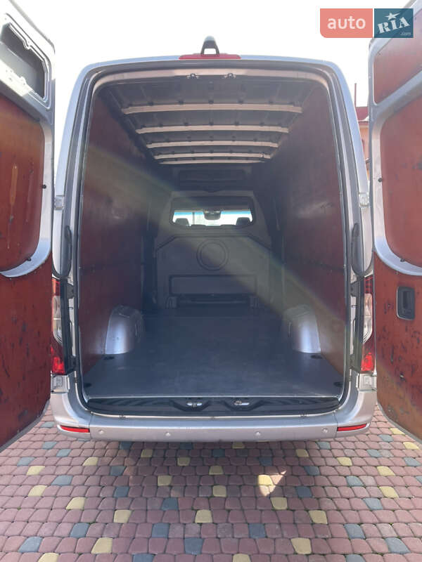 Грузовой фургон Mercedes-Benz Sprinter 2019 в Новоселице