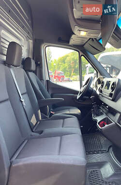 Грузовой фургон Mercedes-Benz Sprinter 2023 в 