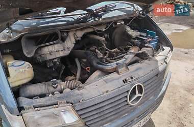 Грузовой фургон Mercedes-Benz Sprinter 1999 в 