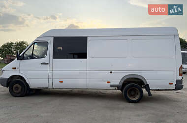 Вантажопасажирський фургон Mercedes-Benz Sprinter 2005 в 
