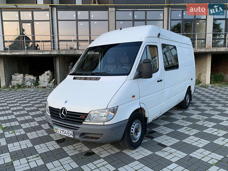 Вантажопасажирський фургон Mercedes-Benz Sprinter 2001 в Буську