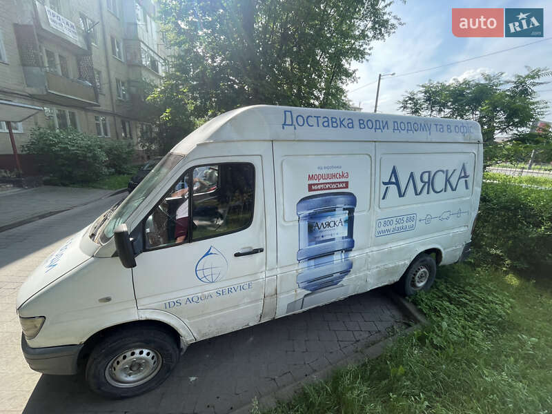 Вантажний фургон Mercedes-Benz Sprinter 1996 в Львові