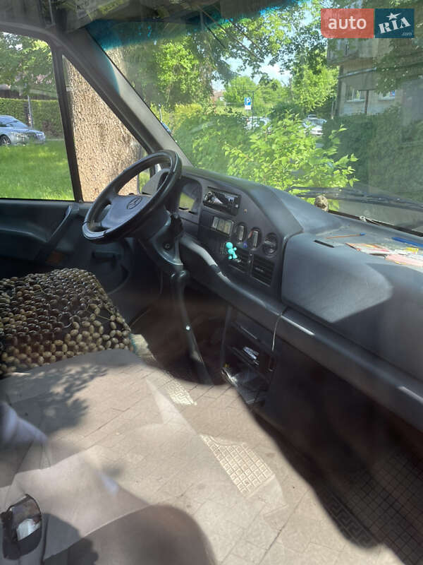 Вантажний фургон Mercedes-Benz Sprinter 1996 в Львові