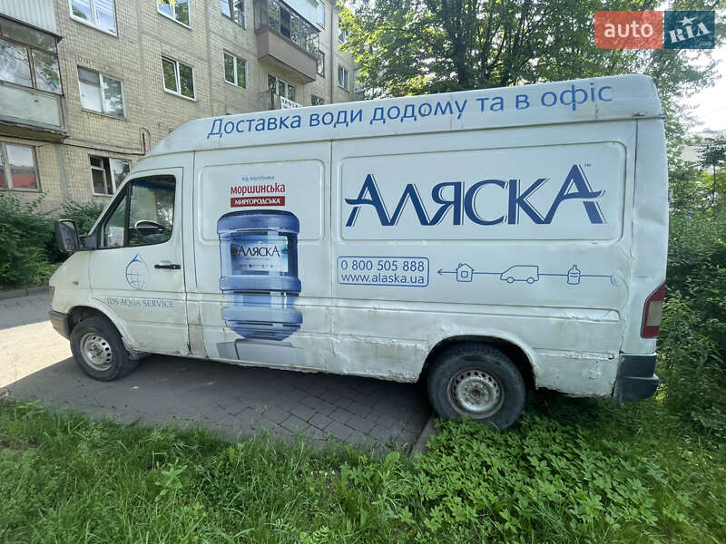 Вантажний фургон Mercedes-Benz Sprinter 1996 в Львові