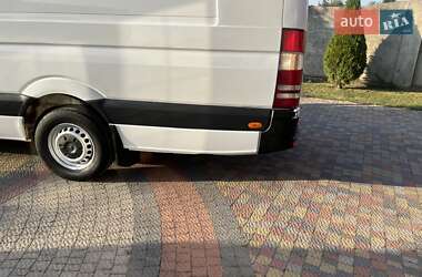Грузовой фургон Mercedes-Benz Sprinter 2017 в 