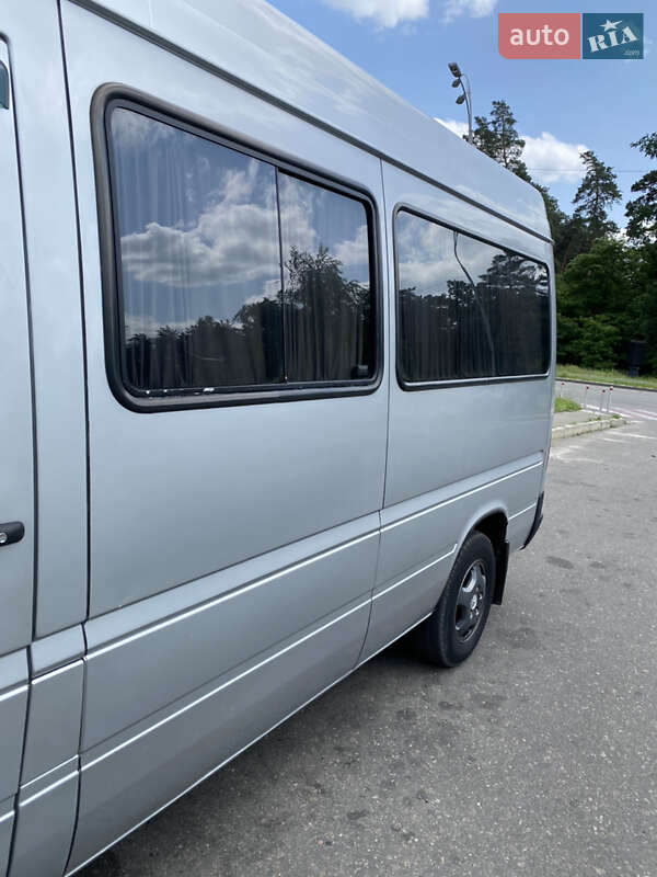Мікроавтобус Mercedes-Benz Sprinter 2004 в Києві