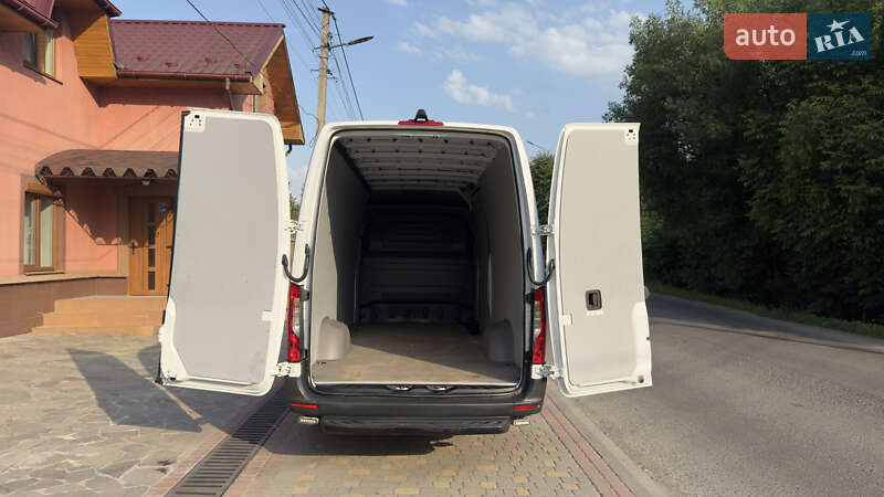 Грузовой фургон Mercedes-Benz Sprinter 2019 в Сваляве