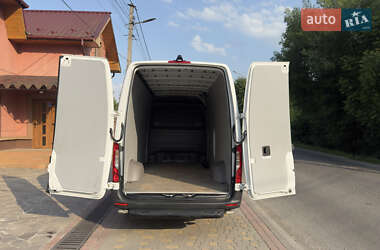 Грузовой фургон Mercedes-Benz Sprinter 2019 в 