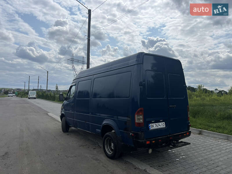 Грузовой фургон Mercedes-Benz Sprinter 2004 в Ровно