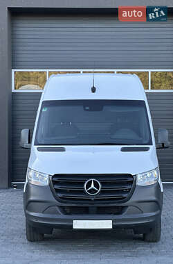 Грузовой фургон Mercedes-Benz Sprinter 2021 в 