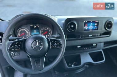 Грузовой фургон Mercedes-Benz Sprinter 2021 в 
