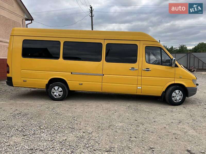 Мікроавтобус Mercedes-Benz Sprinter 1998 в Кельменцях