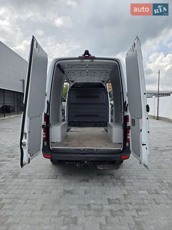 Грузовой фургон Mercedes-Benz Sprinter 2016 в Львове