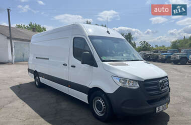 Грузовой фургон Mercedes-Benz Sprinter 2018 в 