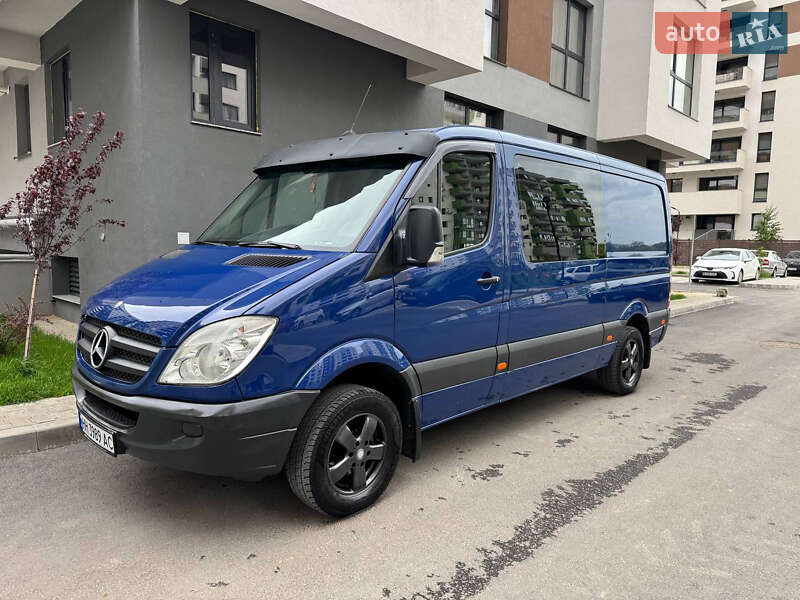 Mercedes-Benz Sprinter 2012