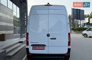 Грузовой фургон Mercedes-Benz Sprinter 2021 в 