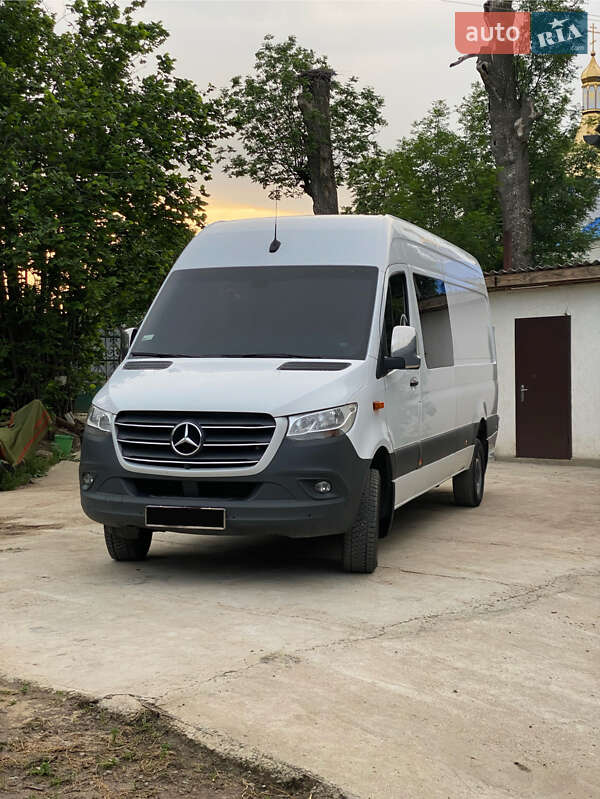 Вантажопасажирський фургон Mercedes-Benz Sprinter 2019 в Чернівцях