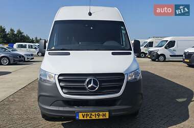 Грузовой фургон Mercedes-Benz Sprinter 2022 в 