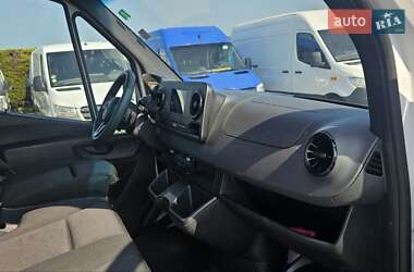 Грузовой фургон Mercedes-Benz Sprinter 2022 в 