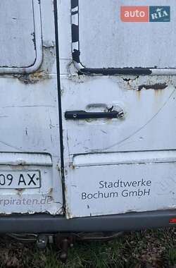 Грузовой фургон Mercedes-Benz Sprinter 1999 в 
