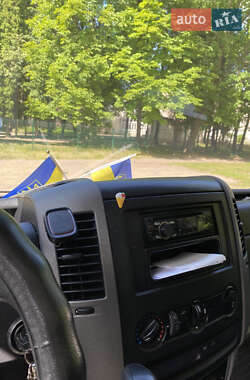 Грузовой фургон Mercedes-Benz Sprinter 2011 в 