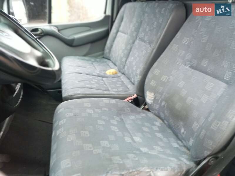 Вантажний фургон Mercedes-Benz Sprinter 2006 в Києві