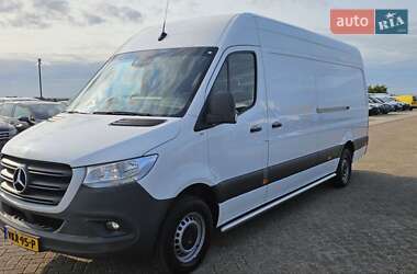Грузовой фургон Mercedes-Benz Sprinter 2021 в 