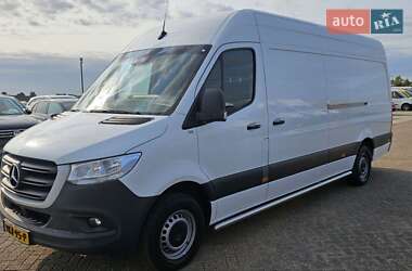 Грузовой фургон Mercedes-Benz Sprinter 2021 в 
