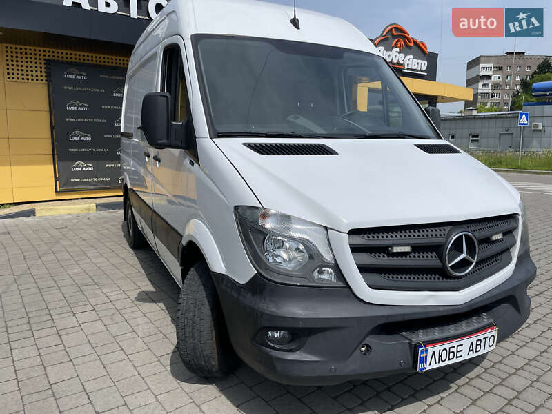 Вантажний фургон Mercedes-Benz Sprinter 2016 в Львові