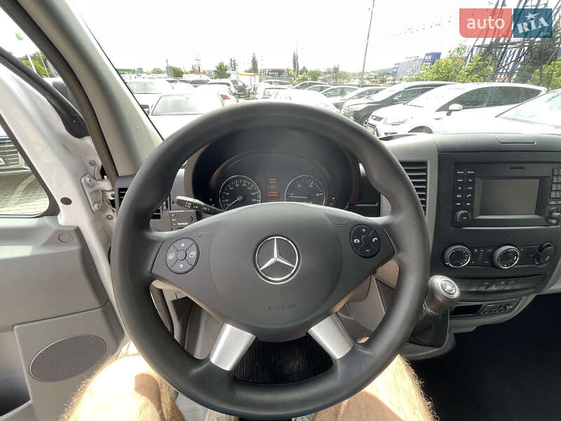 Вантажний фургон Mercedes-Benz Sprinter 2016 в Львові