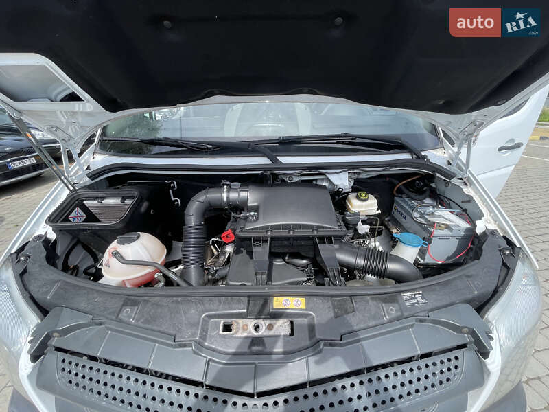 Вантажний фургон Mercedes-Benz Sprinter 2016 в Львові