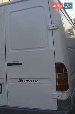 Грузовой фургон Mercedes-Benz Sprinter 1998 в 