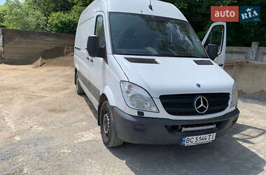 Грузовой фургон Mercedes-Benz Sprinter 2013 в Трускавце