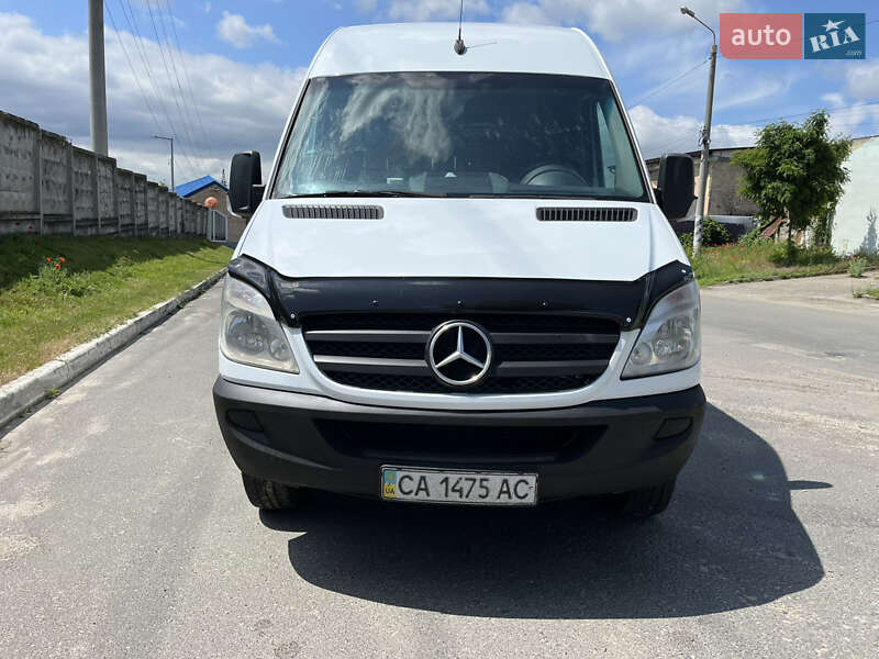 Mercedes-Benz Sprinter 2012